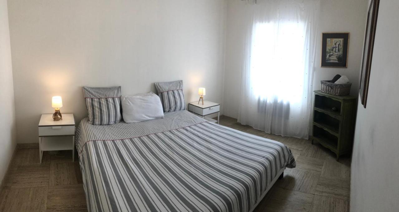 Spacieuse chambre du rucher naturaile Montagnac  Extérieur photo