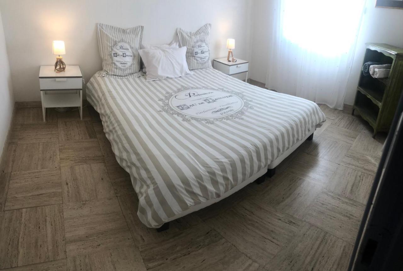 Spacieuse chambre du rucher naturaile Montagnac  Extérieur photo