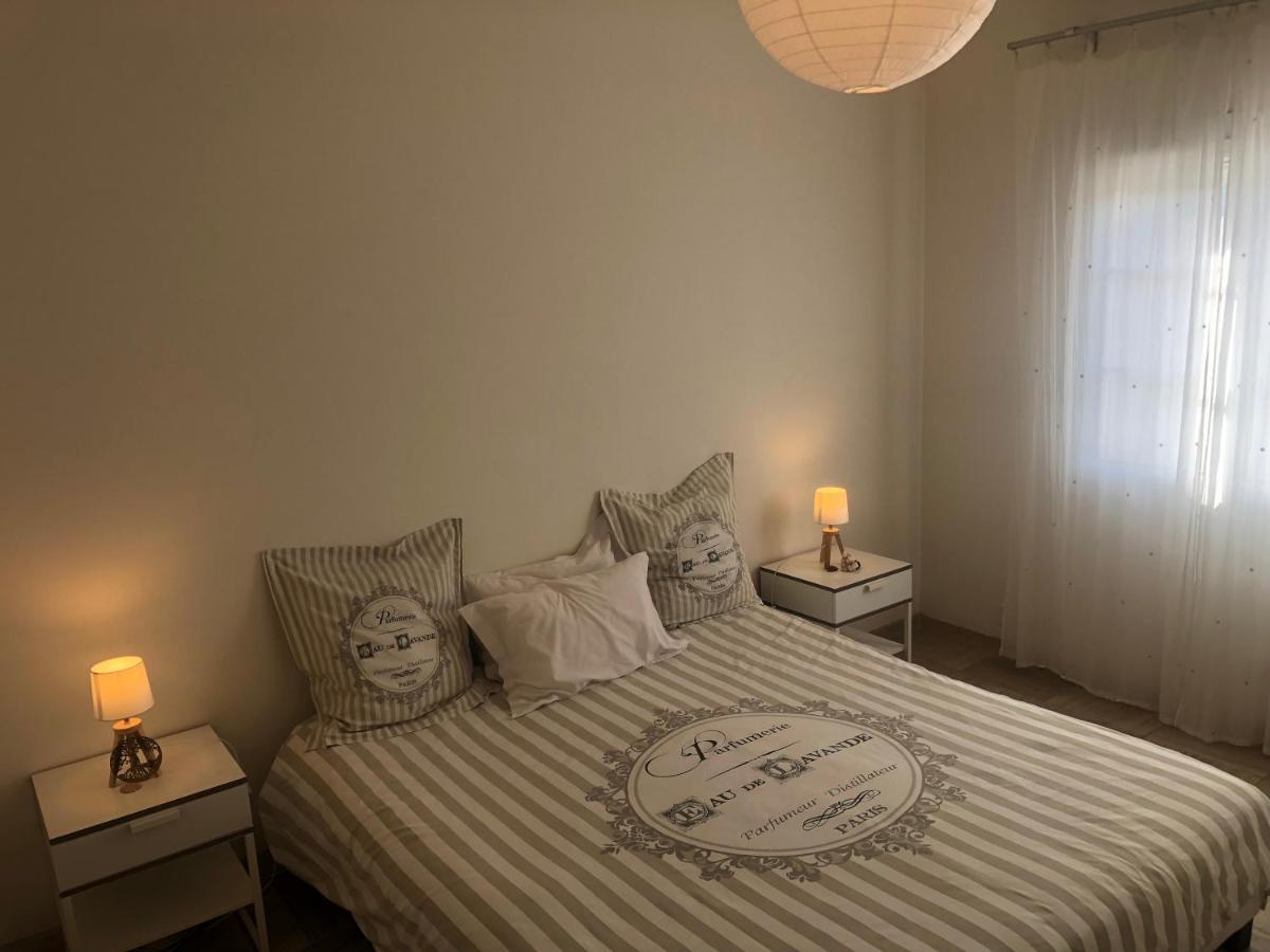 Spacieuse chambre du rucher naturaile Montagnac  Extérieur photo